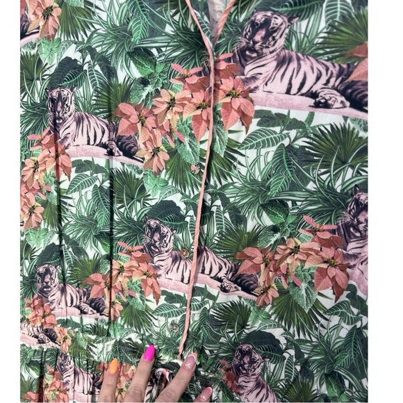 Hard to Find EMMA COOK Viscose Hawaiian Tiger Print Short Sleeve Romper M/L - Picture 4 of 9